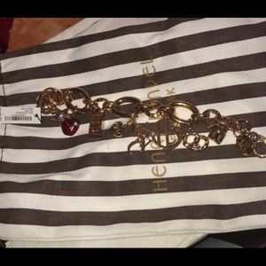 henri bendel Jewelry - Henri Bendel Iconic Charm Bracelet henri bendel Jewelry - Henri Bendel Iconic Charm Bracelet